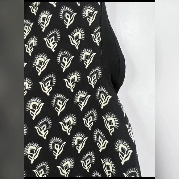 Proenza Schouler Black Leaf Print
Front Keyhole Sleeveless Blouse Size 10 - Picture 3 of 7